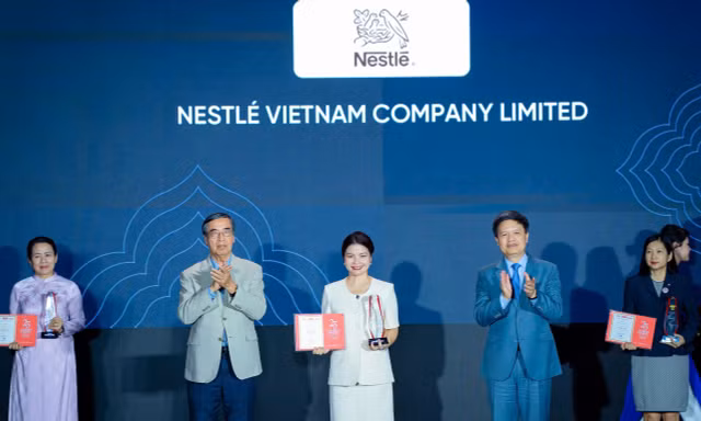 Nestlé Việt Nam được vinh danh tại giải thưởng Rồng Vàng lần thứ 25