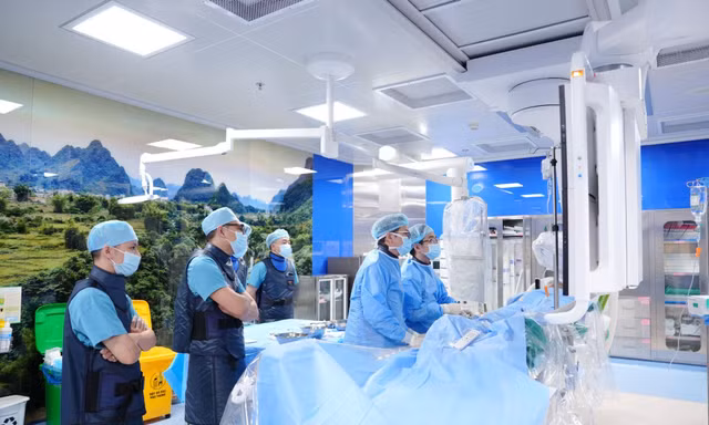 Kỹ thuật Hybrid - Cứu tinh cho các ca nhồi máu cơ tim phức tạp