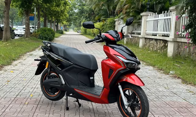VinFast Kinet: Xe máy điện 'đẹp - khỏe - thông minh' chuẩn gu phái mạnh