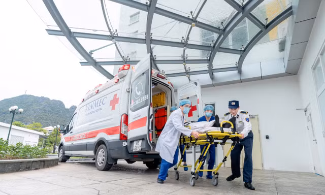'La bàn' đặc biệt phía sau những quyết định sinh tử của chuyên gia hồi sức cấp cứu Vinmec Hạ Long