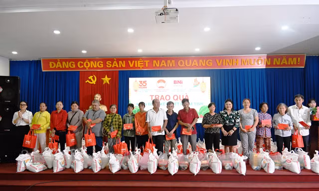 Vedan Việt Nam trao hơn 1.000 phần quà cho các hộ gia đình khó khăn nhân dịp Tết Bính Ngọ 2026