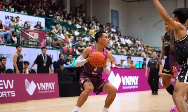 Bùng nổ ngày thi đấu đầu tiên tại Saigon Pro-Am Basketball Cup 2025 Brought By VNPAY