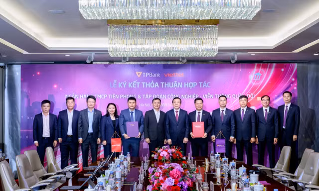Hợp tác chiến lược thúc đẩy chuyển đổi số toàn diện giữa TPBank và Viettel
