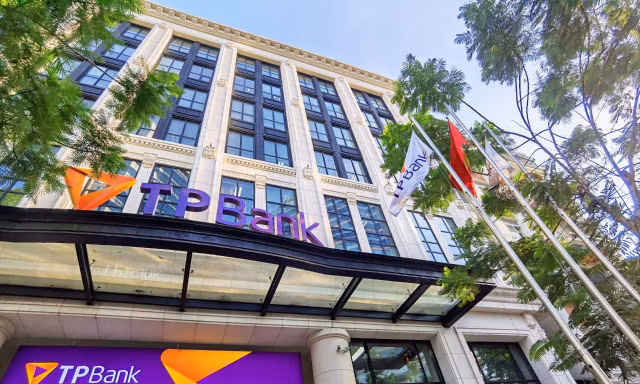 TPBank ưu tiên giảm lãi suất, đồng hành cùng người dân vùng lũ vượt khó
