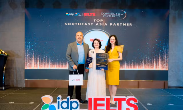 IELTS Fighter ghi dấu 10 năm hợp tác cùng IDP, ba năm liên tiếp đạt danh hiệu Đối tác xuất sắc nhất Đông Nam Á 