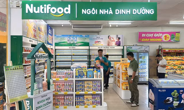 Nutifood và Bách Hóa Xanh ra mắt mô hình 'Shop in shop'