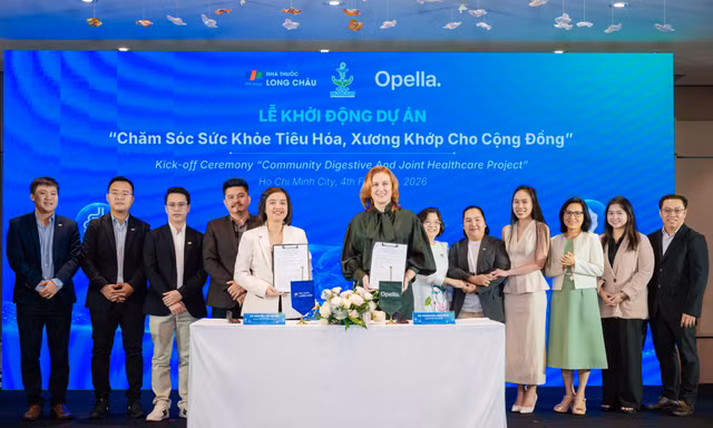 Long Châu - Opella bắt tay khởi động dự án chăm sóc sức khỏe tiêu hoá và xương khớp quy mô toàn quốc