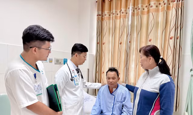 Ứng dụng kỹ thuật tạo nhịp bó nhánh trái cứu bệnh nhân ngưng tim 