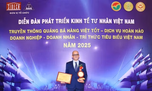 ofi Việt Nam được vinh danh về hiệu quả sản xuất kinh doanh xuất sắc và phát triển bền vững