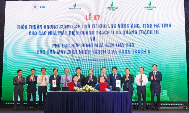 Các ‘ông lớn’ ngành năng lượng bắt tay cung ứng LNG cho trung tâm điện lực