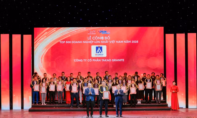 'Cú đúp' tại VNR500: Hai công ty của Takao đồng loạt ghi danh vào top 500 doanh nghiệp lớn nhất Việt Nam 2025
