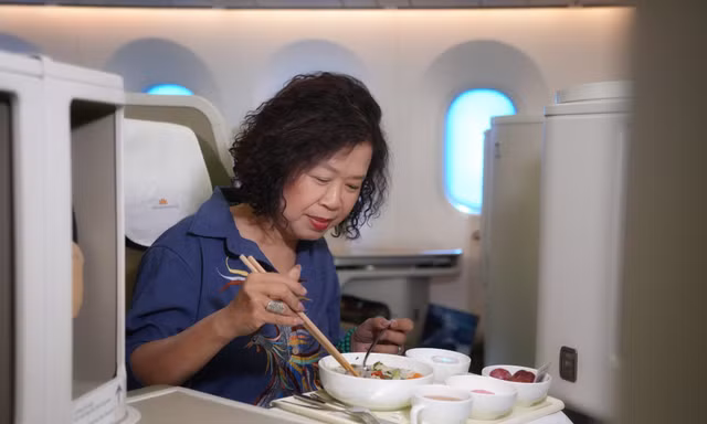 Vị sen trên những tầng mây