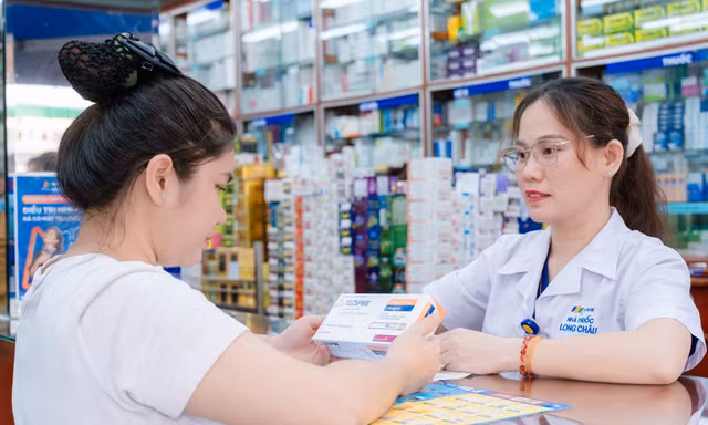 Long Châu và AstraZeneca nâng tầm hợp tác chiến lược về trụ cột thuốc hiếm, liệu pháp thế hệ mới