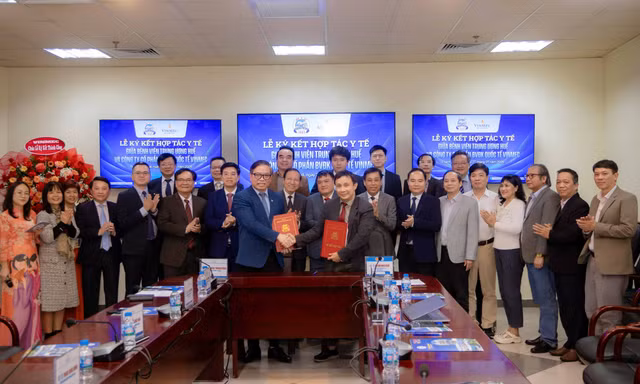Vinmec ký kết hợp tác với Bệnh viện Trung ương Huế