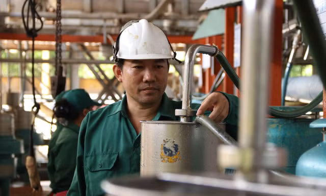 Những người 'gỡ khó' dây chuyền sản xuất