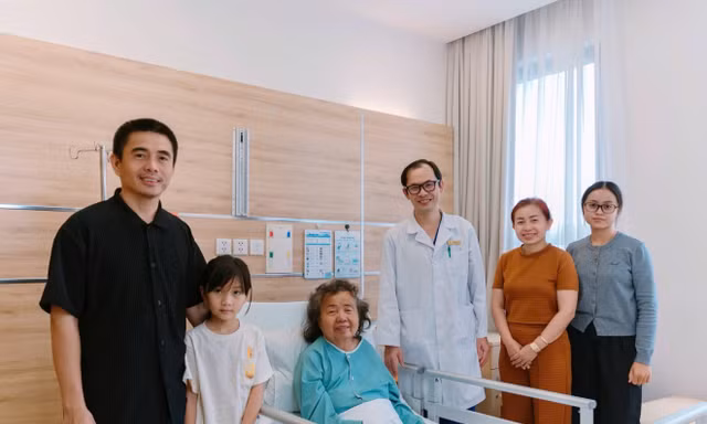 Lựa chọn Việt Nam mổ u não, bệnh nhân Campuchia phục hồi khả năng vận động và giao tiếp chỉ sau 6 ngày 