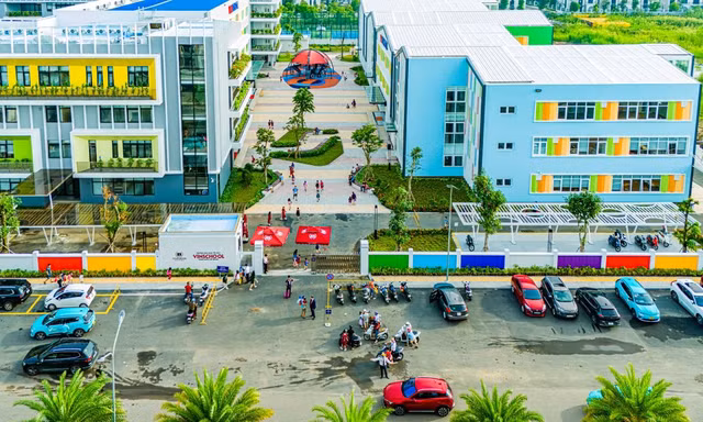 Mong con có môi trường nuôi dưỡng ước mơ lớn, gia đình trẻ chọn 'ly tâm' về Vinhomes Grand Park