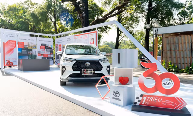 Toyota “chơi lớn” tháng 10: ưu đãi lớn cho 7 mẫu xe, hỗ trợ đến 100% lệ phí trước bạ