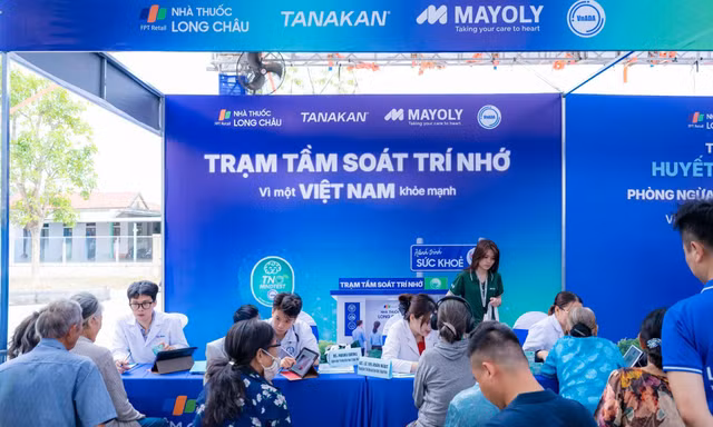 Phòng suy giảm nhận thức từ sớm: Long Châu cùng Mayoly đưa 'Trạm tầm soát trí nhớ' đến gần cộng đồng