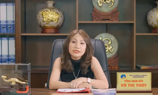 Nữ chủ tịch bán 'chui' cổ phiếu
