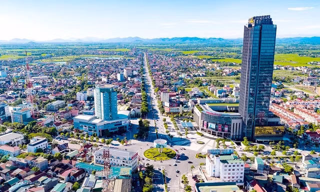 Không phải Hà Nội, TPHCM, địa phương nào dẫn đầu tăng trưởng 6 tháng đầu năm?