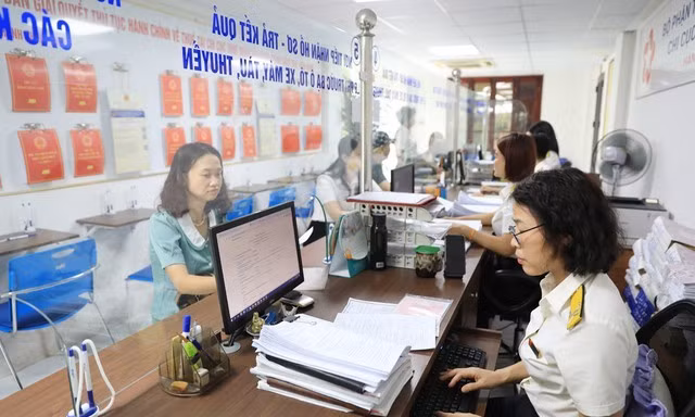 Đề xuất hỗ trợ lương cho công chức thuế