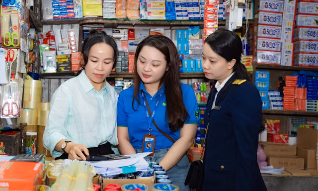 Chính thức nâng ngưỡng miễn thuế hộ kinh doanh, tăng mức giảm trừ gia cảnh