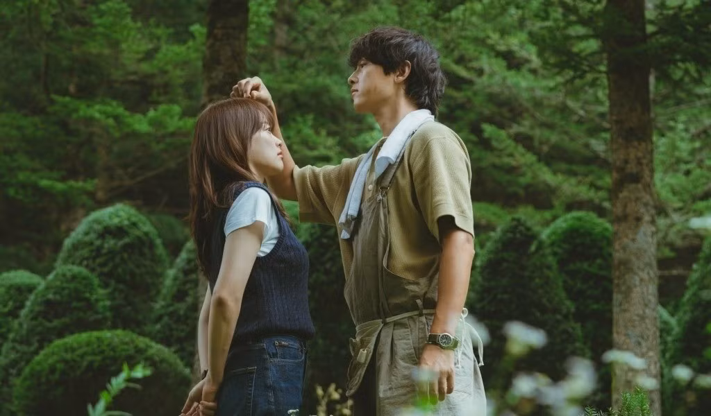 chun-woo-hee-song-joong-ki-3.jpg