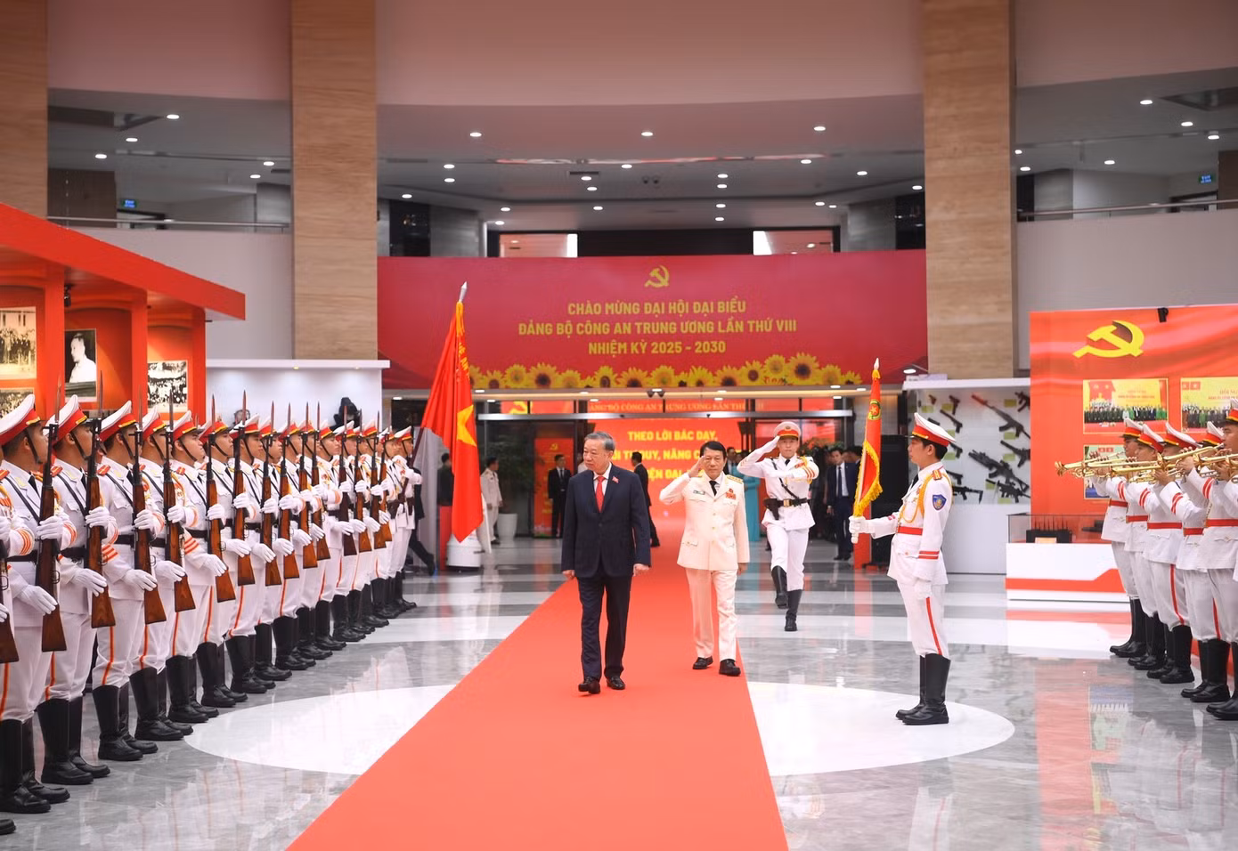 Tổng Bí thư Tô Lâm đến dự Đại hội đại biểu Đảng bộ CATW lần thứ VIII.