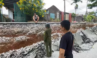 Sụt lún bất thường ở Quảng Trị, phong tỏa khẩn cấp hiện trường 