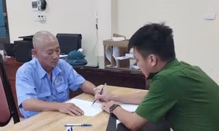 Tạm giữ hình sự lái xe buýt gây tai nạn khiến cặp vợ chồng tử vong