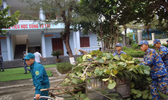 Trường Sa an toàn về người và tài sản sau bão số 13