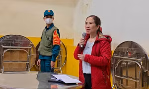 Vụ dân tố 'thực phẩm bẩn' tuồn vào trường học ở Lâm Đồng: Tạm đình chỉ công tác hiệu trưởng