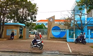 Thầy giáo được minh oan sau 9 năm: Rà lại kết luận kiểm tra sau phản ứng của 8 nguyên lãnh đạo sở