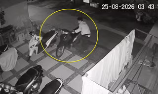 Clip: Kẻ gian giả vờ thuê phòng để trộm xe máy tại nhà nghỉ
