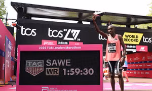 Sabastian Sawe: Từ cậu bé trốn thi đấu đến người phá vỡ 'bức tường marathon 2 giờ'