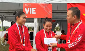 Bộ đôi canoeing 'song Hương' mở hàng vàng cho Việt Nam tại SEA Games 33