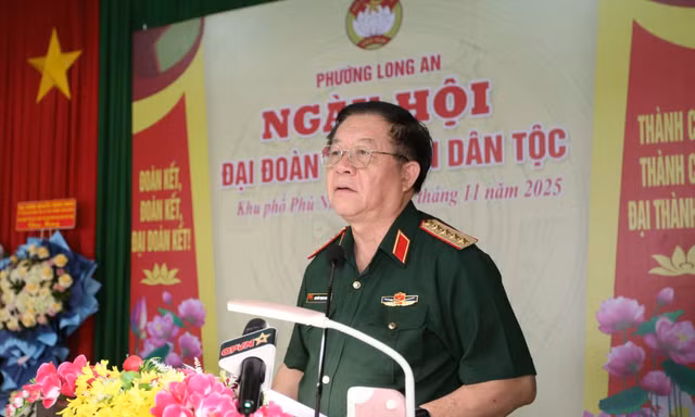 Đại tướng Nguyễn Trọng Nghĩa dự ngày hội đại đoàn kết ở nơi chỉ còn 2 hộ nghèo