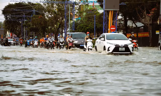 Lo ngại Cần Thơ rơi vào 'trung tâm trên danh nghĩa'