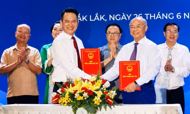 'Không để doanh nghiệp đi một mình'