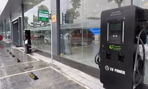 Thêm hãng xe lắp trạm sạc ô tô điện tại Việt Nam