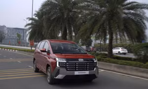 Hyundai Stargazer bản mới lộ ảnh lăn bánh ở Việt Nam