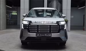 Loạt xe 7 chỗ 'đua nhau' giảm giá