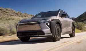 Toyota thắng lớn với mẫu xe điện mới