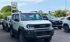 Xem trước Toyota Land Cruiser FJ vừa về đại lý ở Việt Nam