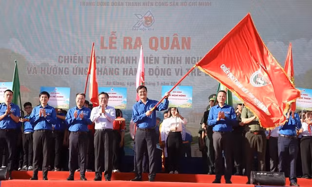 Thanh niên tình nguyện Hè hướng mạnh về biên giới, chuyển đổi số