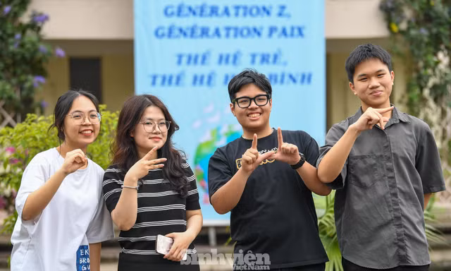 Sinh viên Hà Nội trải nghiệm văn hóa Pháp ngữ tại ngày hội 'Sắc màu văn hóa 2026'
