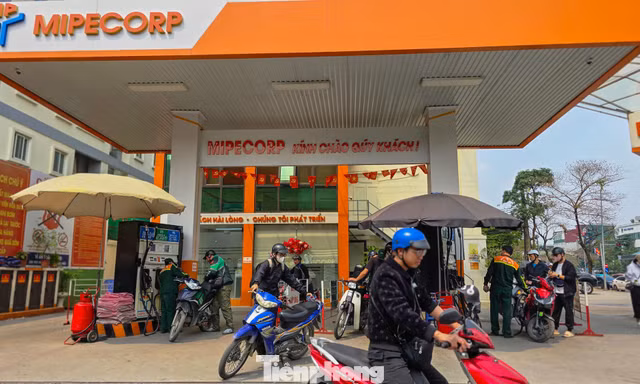 Tiết kiệm xăng dầu: Chỗ nào làm việc trực tuyến được thì nên khuyến khích