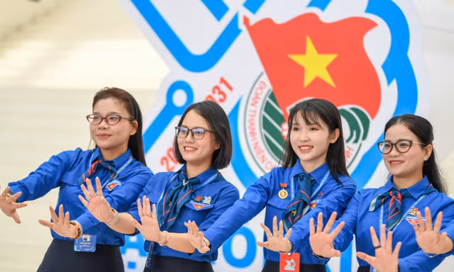 Đại hội Đoàn XIII thông qua Nghị quyết nhiệm kỳ mới, với 13 chỉ tiêu trọng tâm