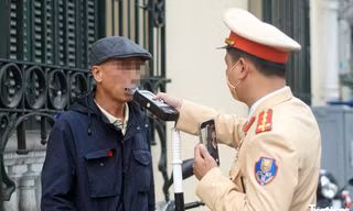 Nhiều tài xế vi phạm nồng độ cồn ngày mùng 1 Tết 